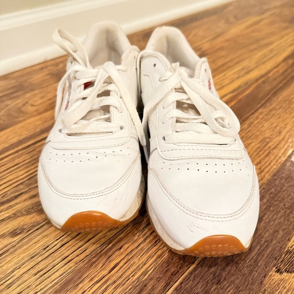 Reebok Classics - Picture 3 of 6